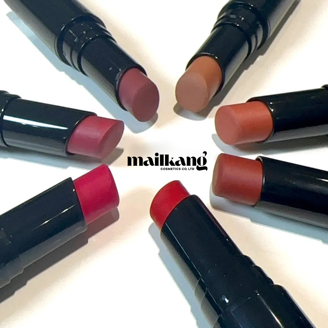 High quality silky matte glide velvet matte lipstick perfect for polished look
