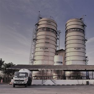 Nitrogen and Oxygen Liquid