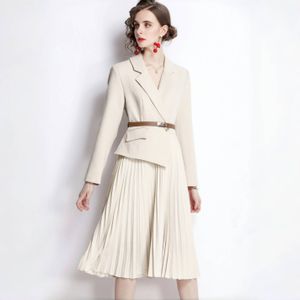 Lady's pleated skirt long sleeve suit collar patchwork