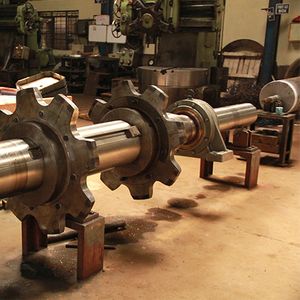 Heavy Fabrication Component / Precision-Machined Shaft Assembly