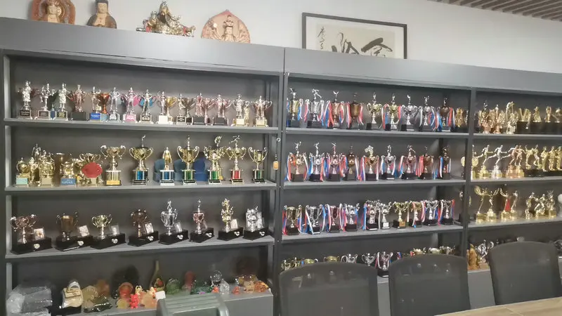 Wenzhou Jialan Crafts Co., Ltd plastic trophies