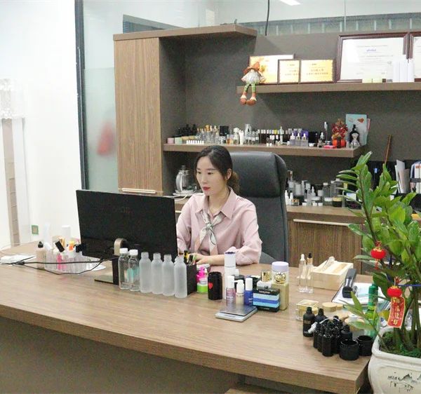 d591rd8ep12c7388bg7g.webp