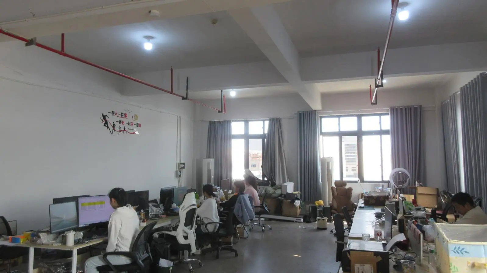 Yiwu Xunyi E-Commerce Co., Ltd. Handbags