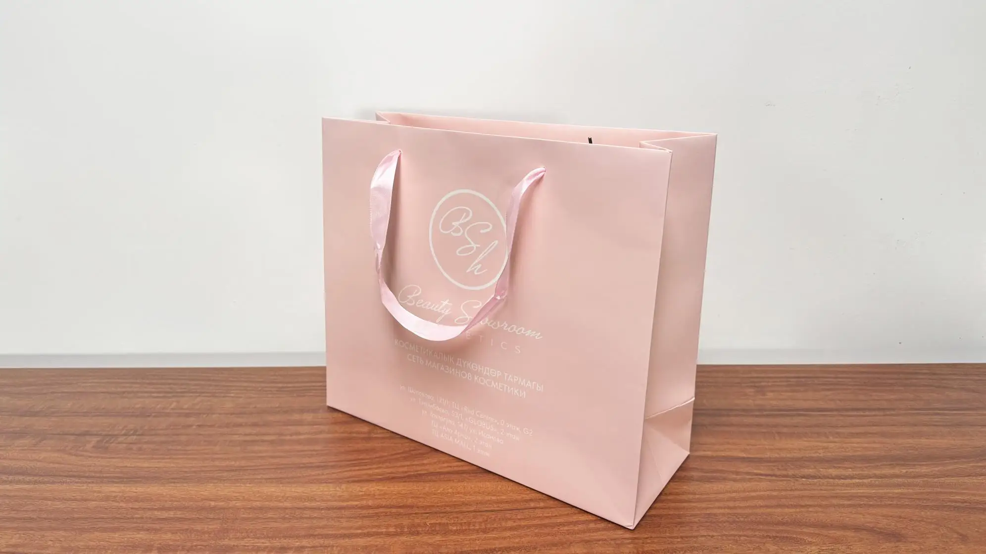 Fuzhou Tuniubaba Network Technology Co., Ltd. Paper boxes