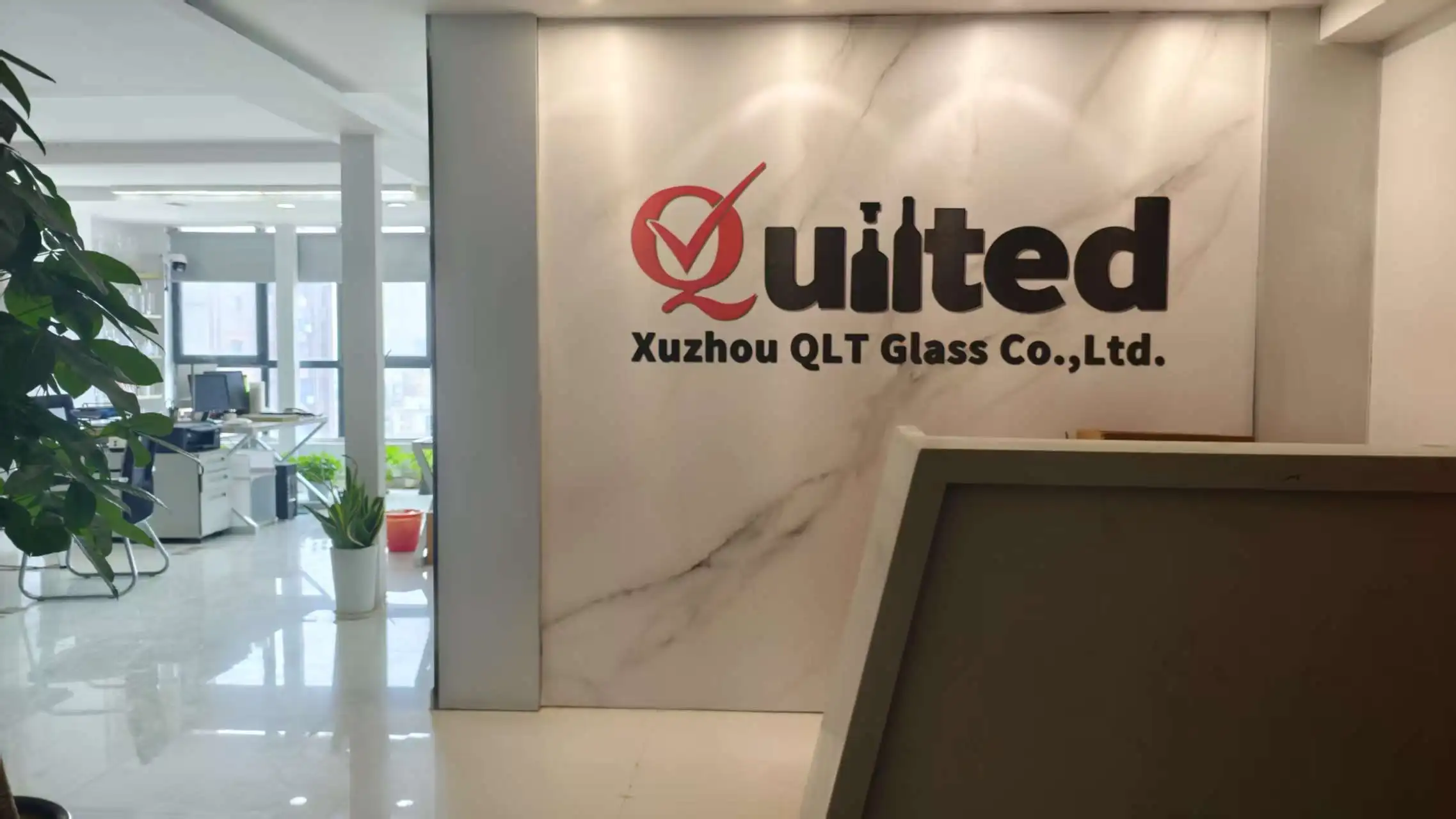 Xuzhou QLT Trade Co., Ltd. liquor bottles