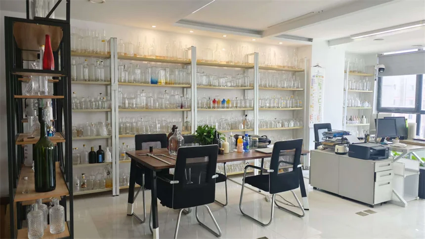 Xuzhou QLT Trade Co., Ltd. wine bottles