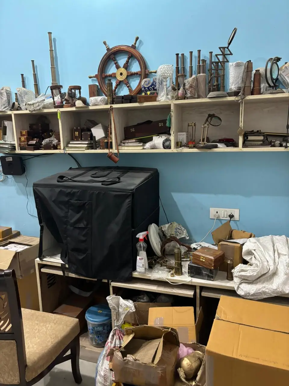 R J HANDICRAFTS STORE factory image 2