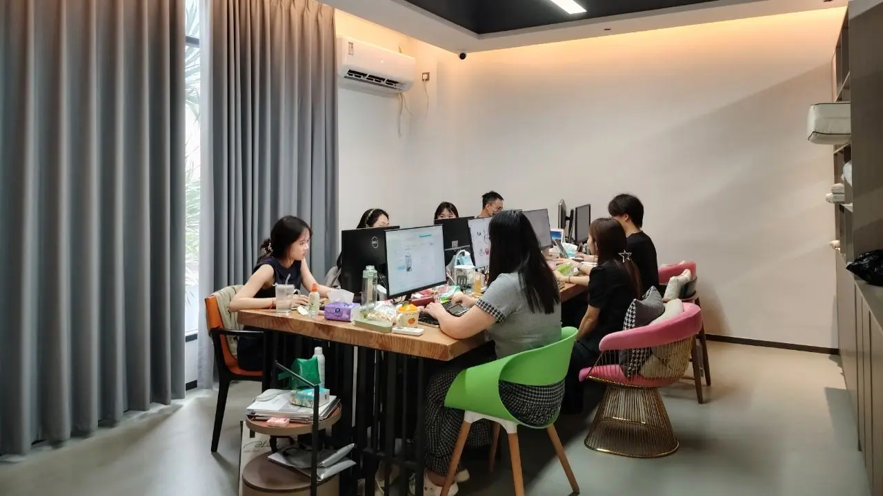 Guangzhou Nuoensi Textile Products Co., Ltd. factory image 2