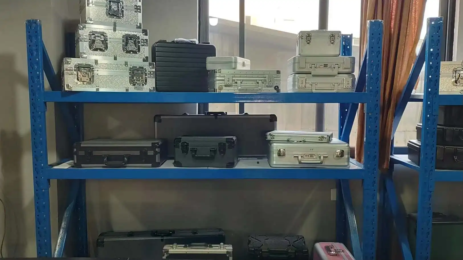 Chengdu Rongye Xintong Electronic Technology Co., Ltd. Plastic Case