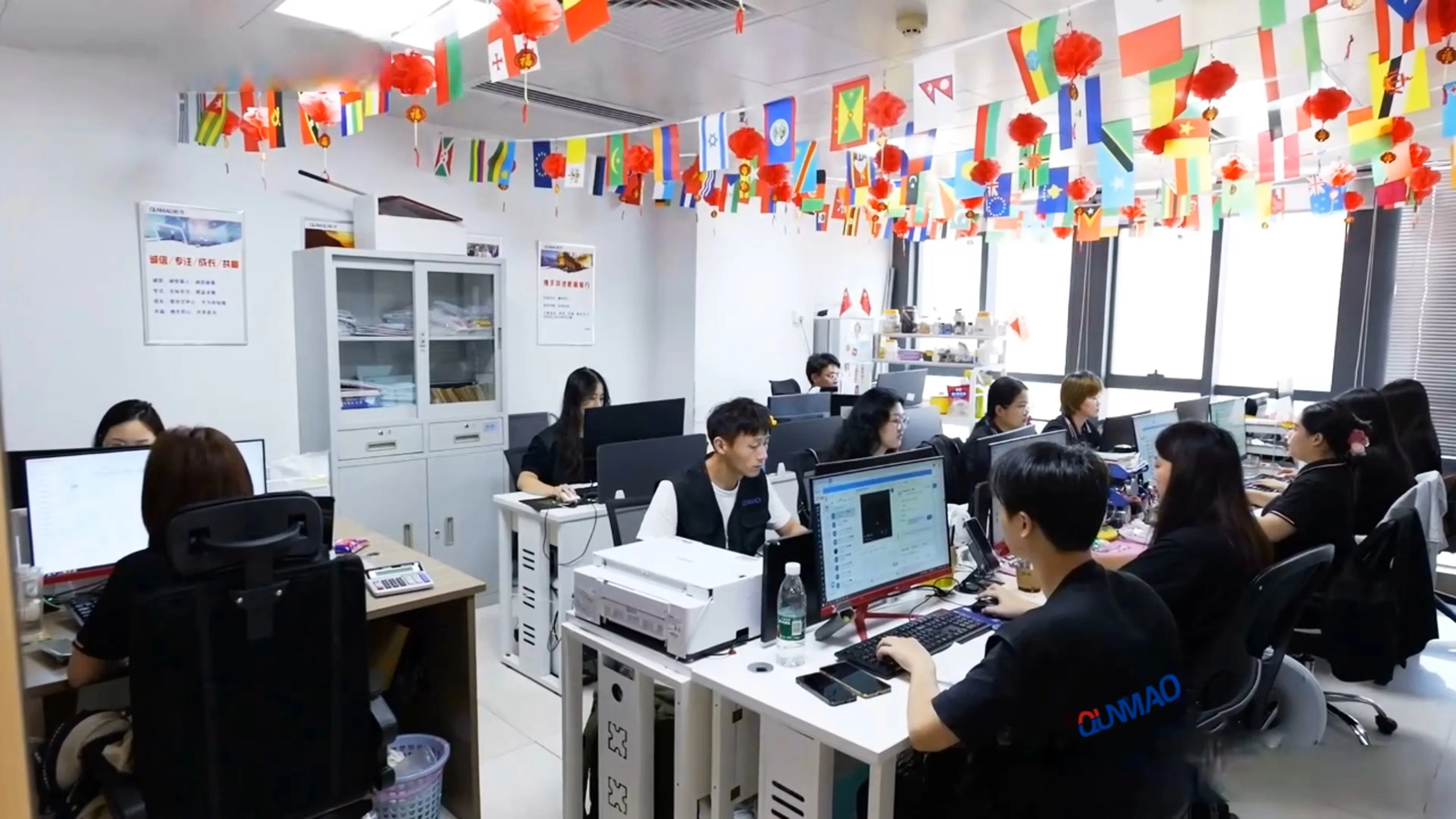 Shenzhen Qunmao Display Technology Co., Ltd. Digital Signage
