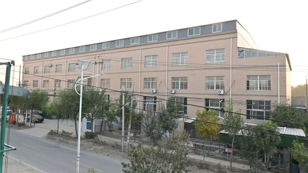 Xiongxian Tonghai Latex Products Co., Ltd. factory image 3