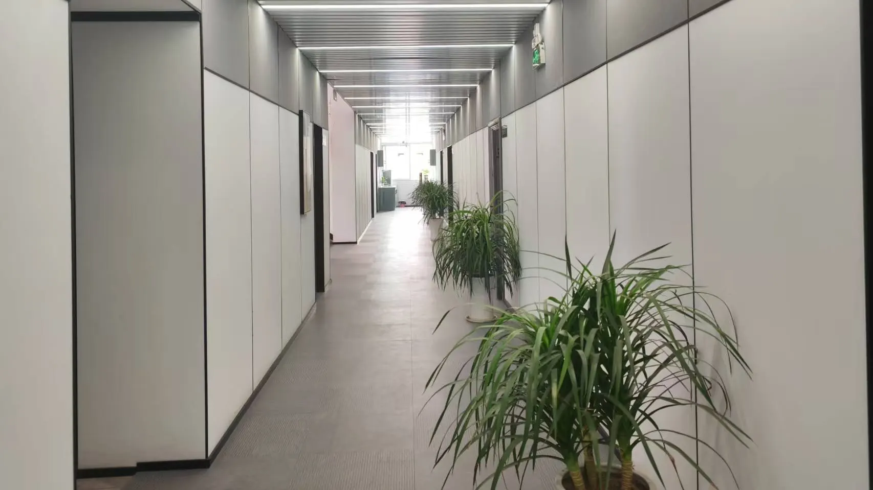 Chongqing Guanjie Qizhong Building Materials Co., Ltd. Pre-Coated Fiber Cement Panel