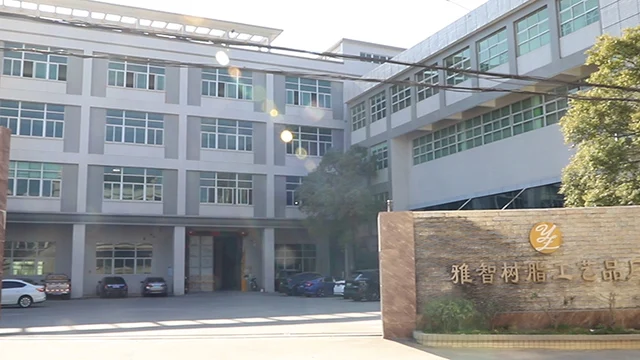 Chaozhou Chaoan Yazhi Polyresin Craft Factory factory image 1