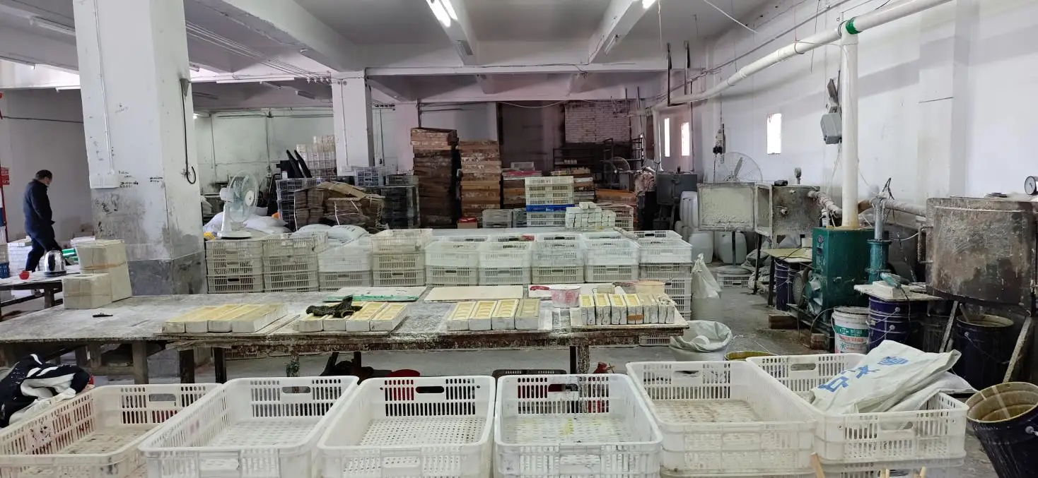 Fujian Dehua Shengsheng Technology Co., Ltd. Resin Figurines