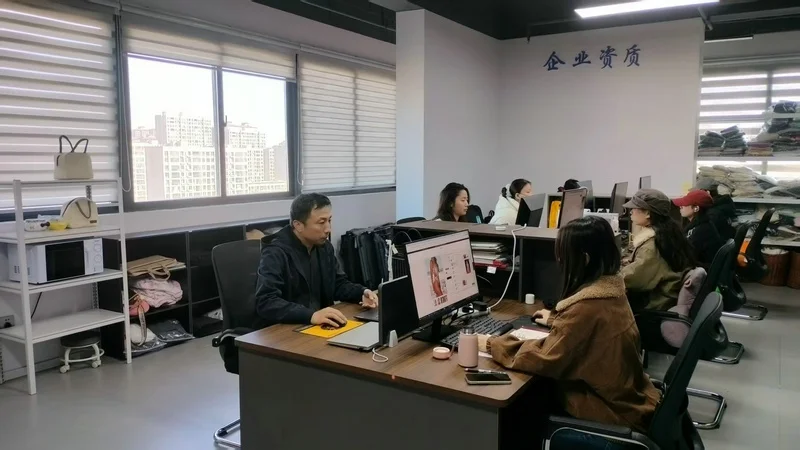 Henan ASchulman Information Technology Co., Ltd. Muslim Dress