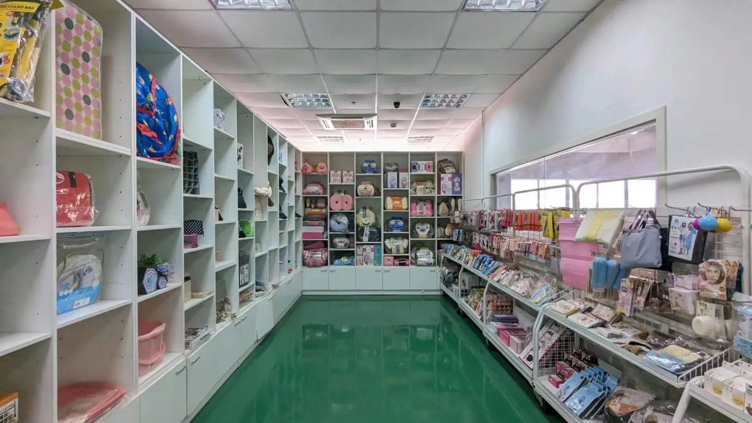 Creo Industry China Co., Ltd. Rain Gear