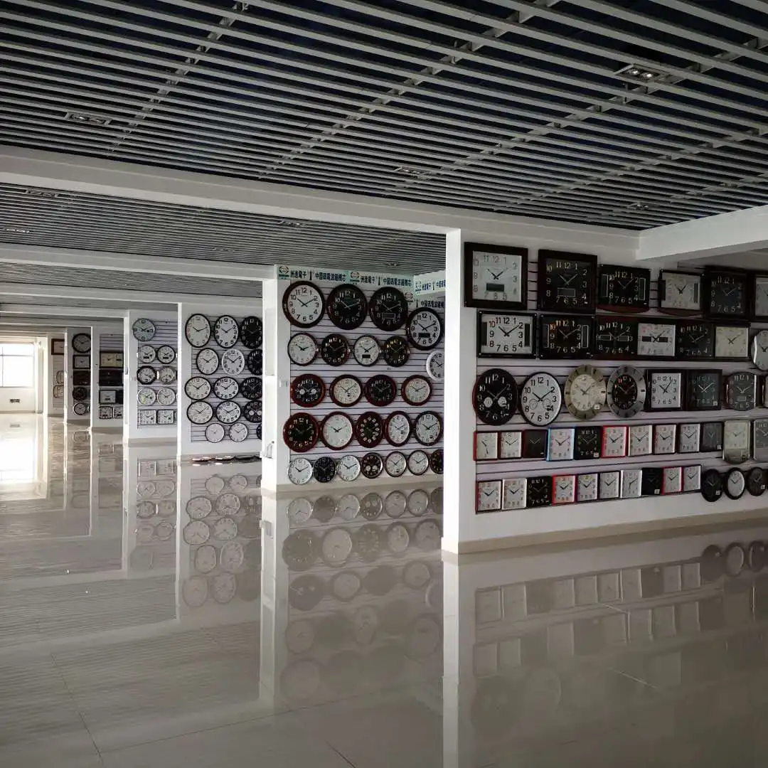 Yiwu Diling Import And Export Co., Ltd. Pendulum Wall Clocks