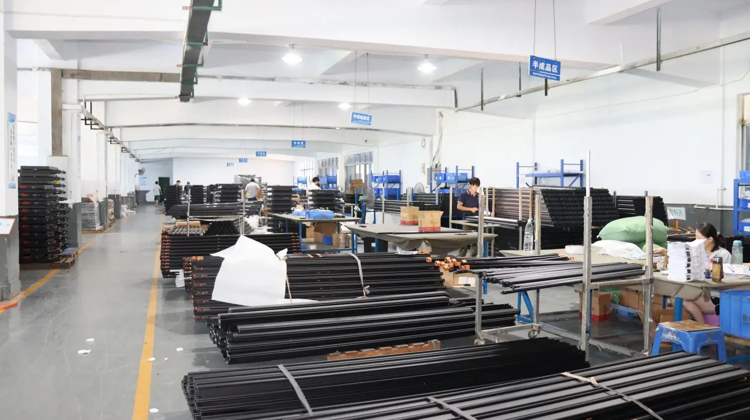 Dongguan Lonman Auto Accessories Manufacturing Co., Ltd. Car Side Awning