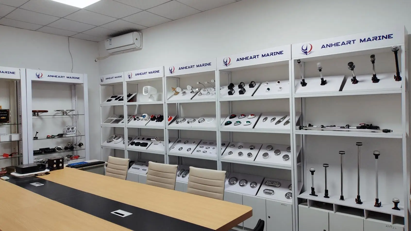 Enhua Industrial Ltd. Underwater Boat Lights