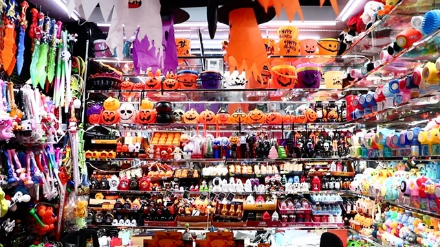 Yiwu Huayao E-Commerce Co., Ltd. Spinning Top Toys