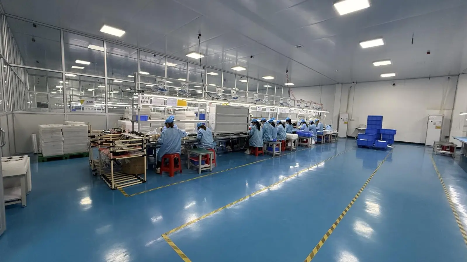Foshan Jindi Electric Appliance Co., Ltd. RF Ultrasonic Beauty Instrument