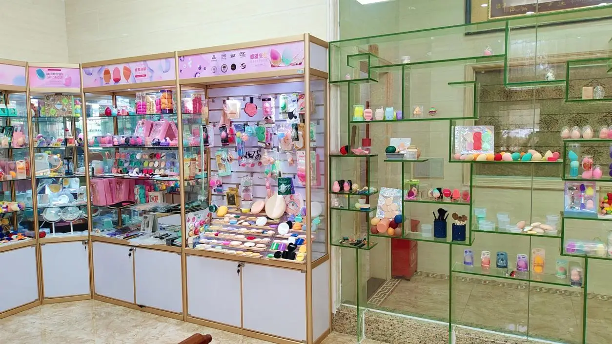 Yally Cosmetics Industrial (Huizhou) Co., Ltd. Makeup Sponge