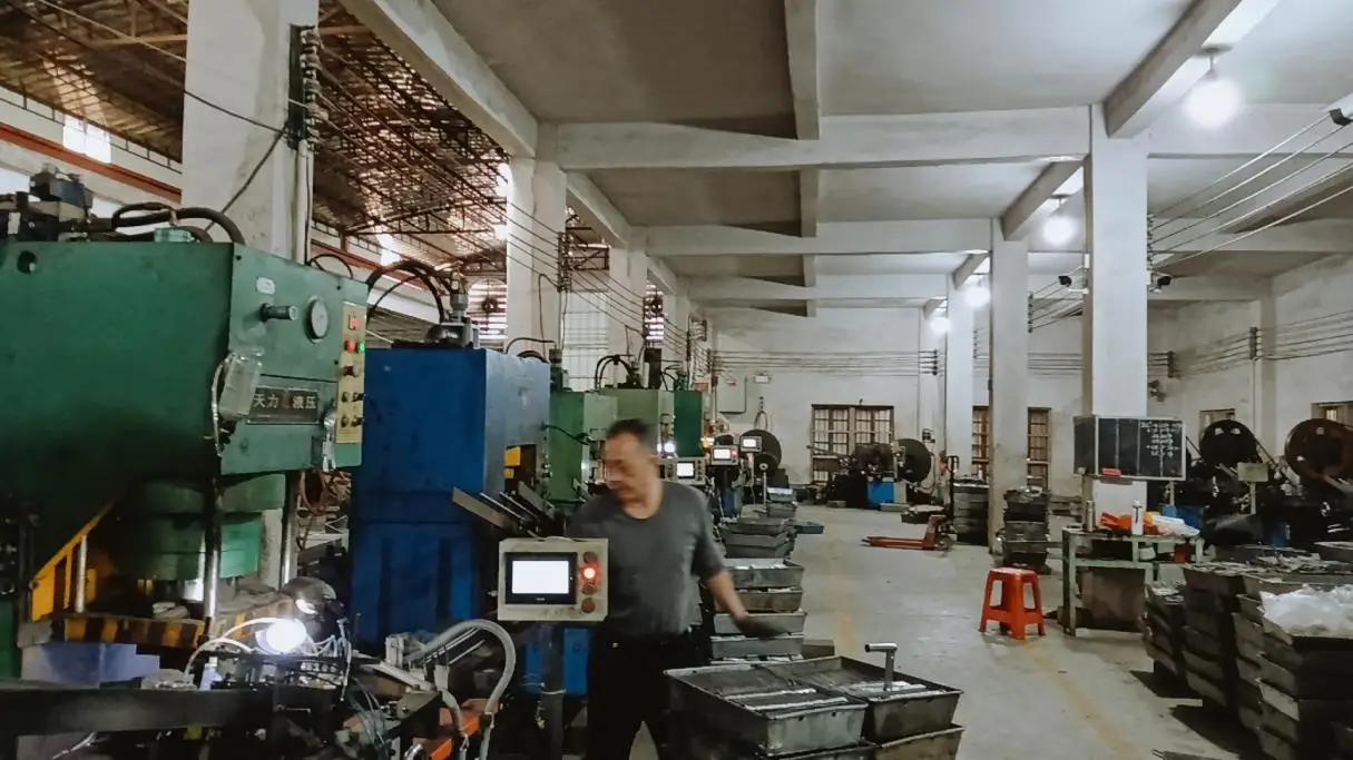 Jieyang Chengli Hardware Industrial Co., Ltd. Dinner Spoons