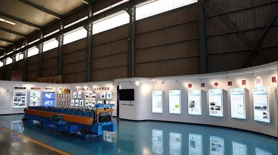 Cangzhou Forward Roll Forming Machinery Manufacturing Co., Ltd. Glazed Tile Roof Sheet Forming Machine