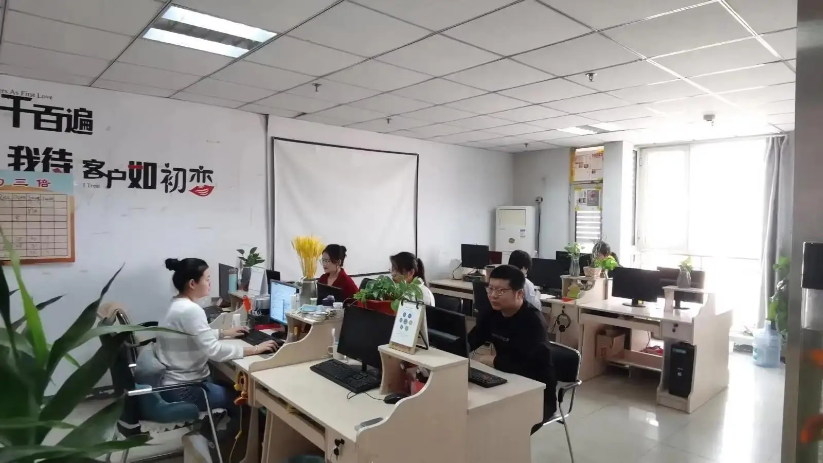 Zhengding Haolan I/E Co., Ltd. Perfume Atomizers