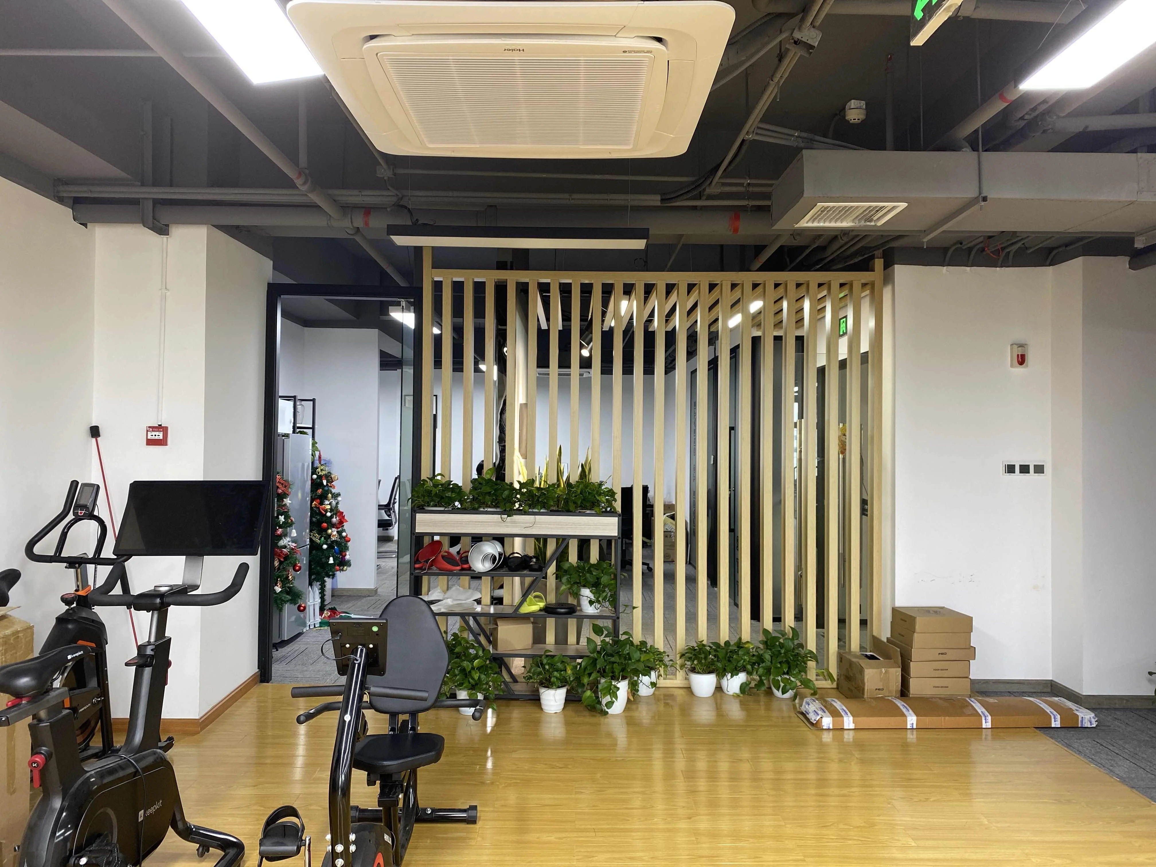 Yiwu Muchan Sports Goods Co., Ltd. Dumbbells