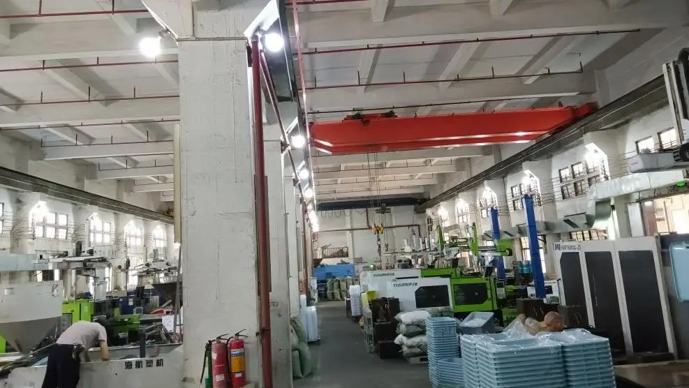Jieyang Xingsheng Plastic Products Co., Ltd. Trash Bin