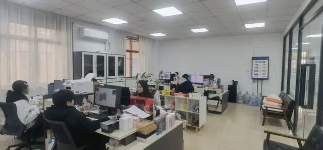Yiwu Jiaoyun Import & Export Co., Ltd. Perfume