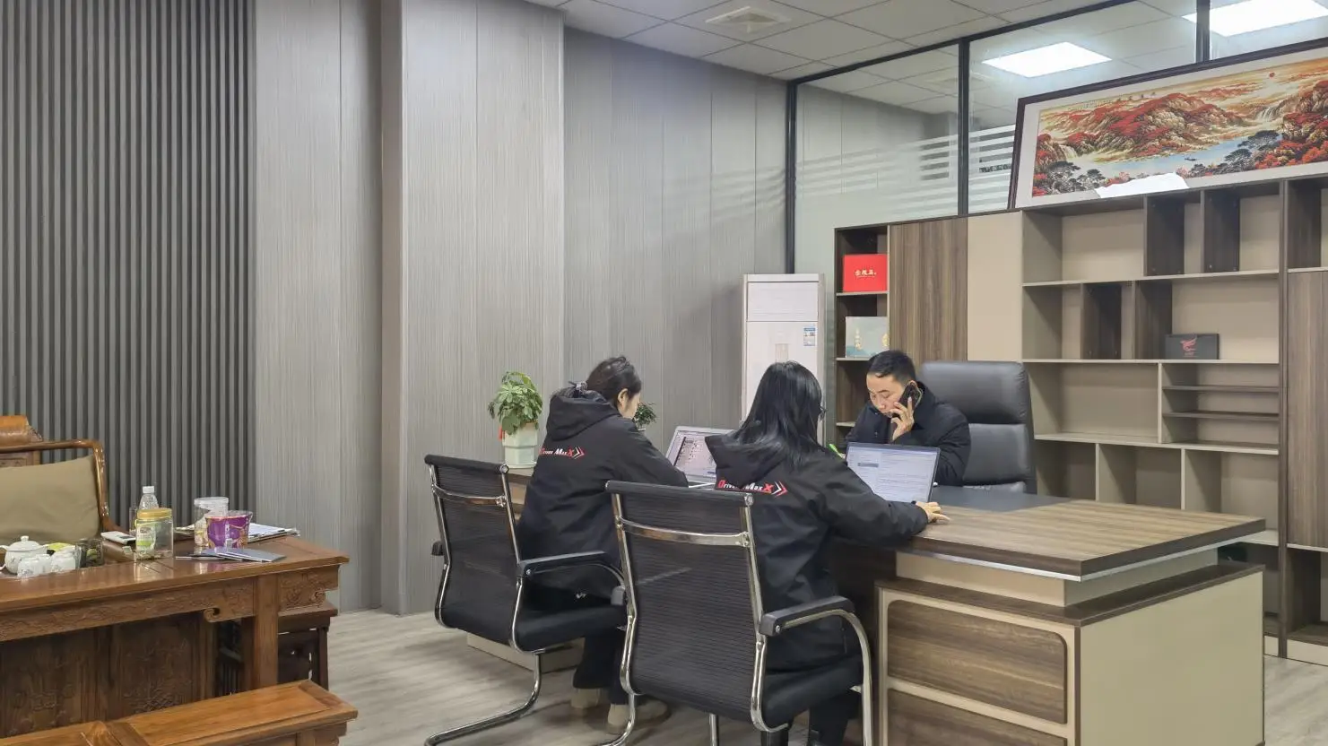 Wuxi East Technology Co., Ltd. Electric Motorcycle