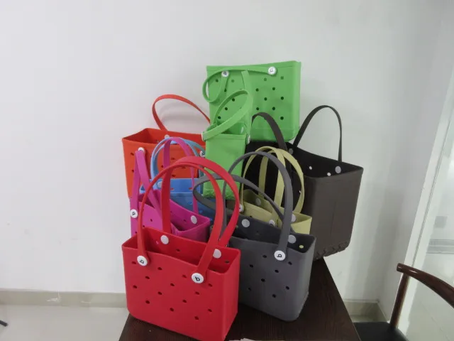 Suzhou Huayifeng Import And Export Co., Ltd. Beach towels
