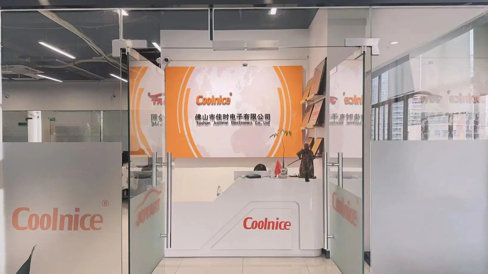 Foshan Coolnice Silicone Rubber Products Co., Ltd. Silicone Makeup Brush Cleaner