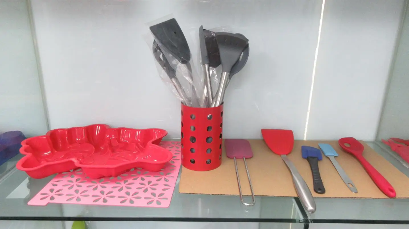 Foshan Coolnice Silicone Rubber Products Co., Ltd. Silicone Makeup Brush Cleaner