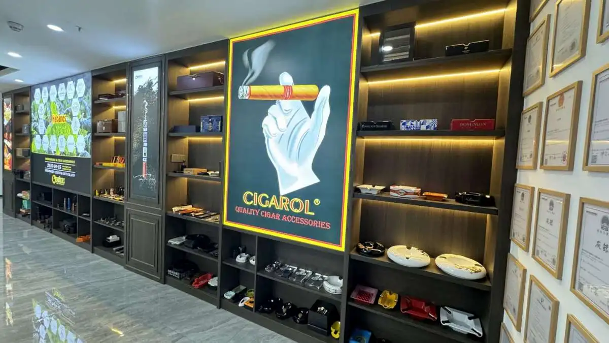 Shenzhen WeiLongXin Crafts & Gifts Co., Ltd. Cigar Cutter