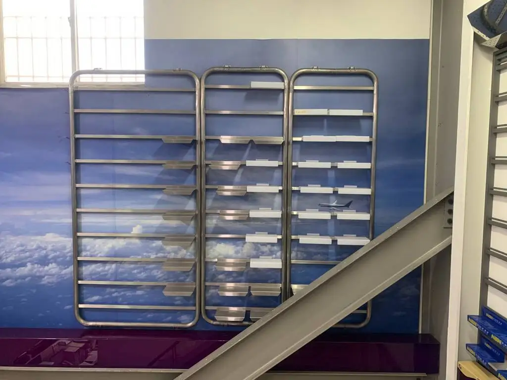 SWIFT COURSER ENTERPRISE CO., LTD. Golf Display Rack