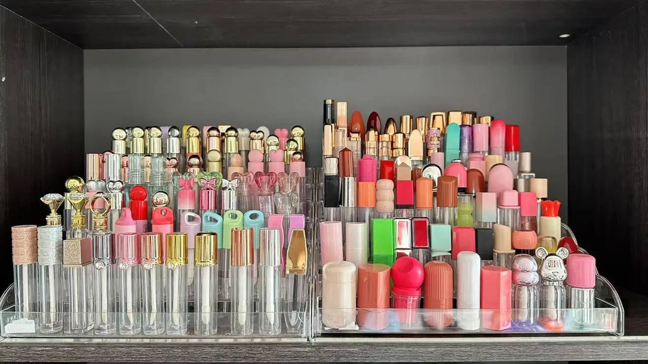 Henan Hexue Industry Co., Ltd. Lip Gloss Tubes