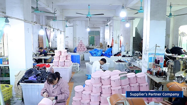 Guangzhou Hongxin Luggage And Leather Goods Co., Ltd. Cosmetic Bags