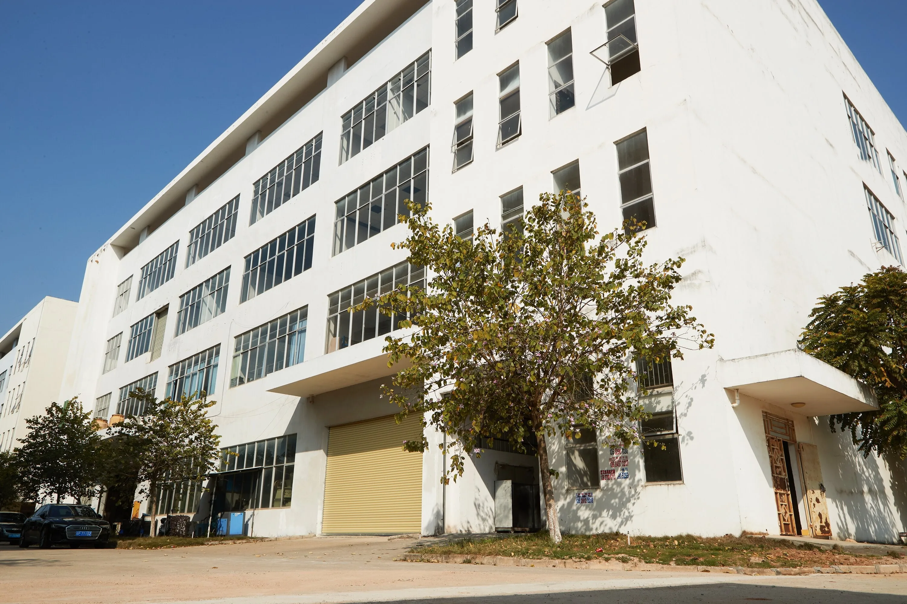 Guangzhou Isaland Cosmetics Co., Ltd. factory image 1