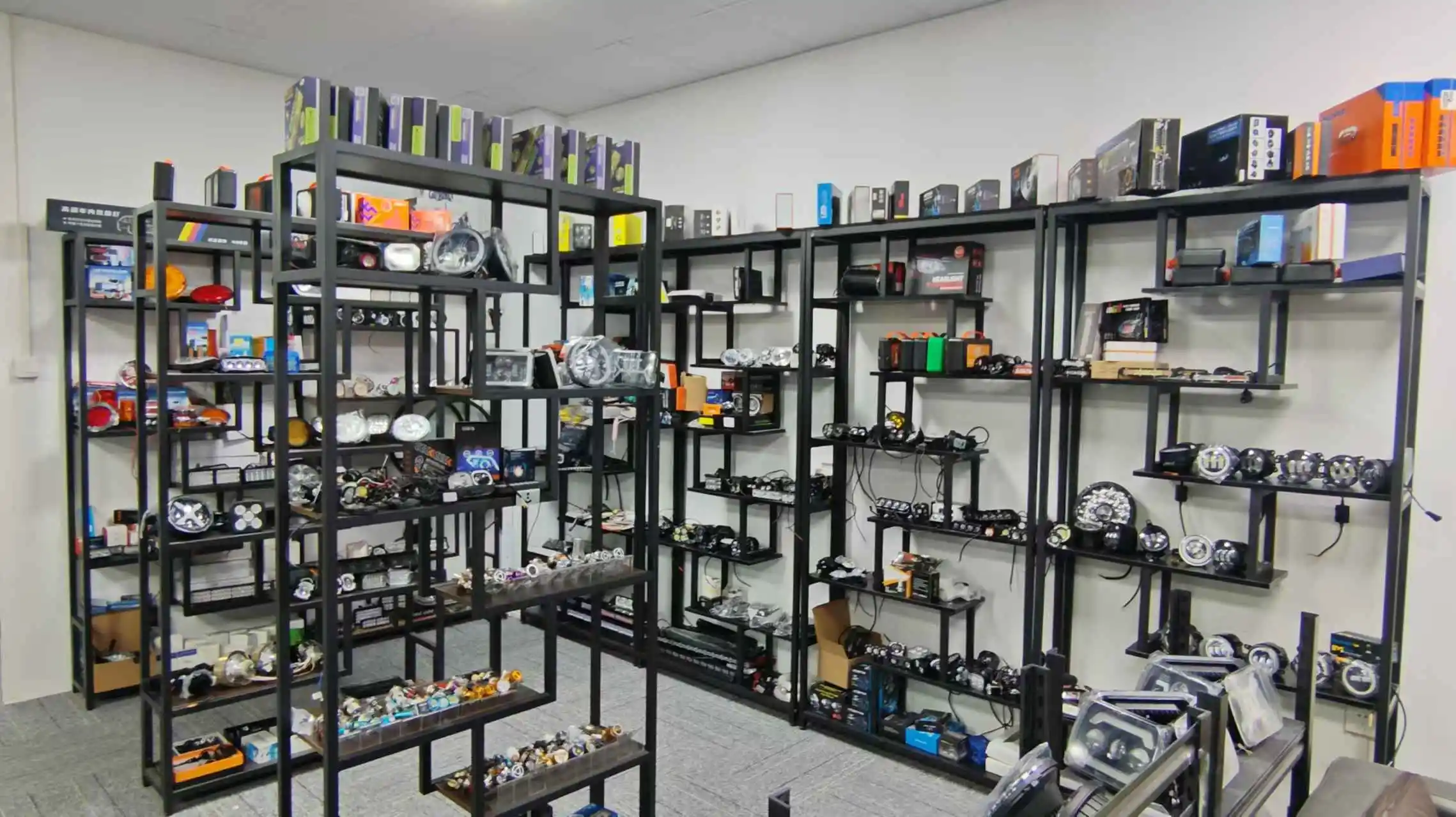 Guangzhou Ruitaisen Electronic Technology Co., Ltd. LED car headlights