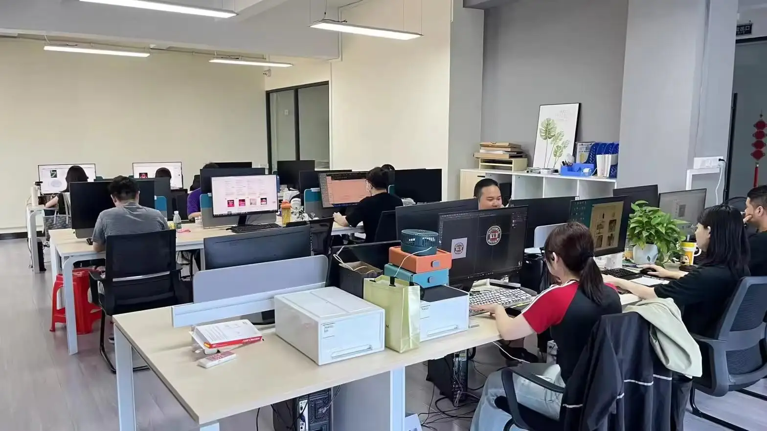 Zhongshan Lijia Advertising Co., Ltd. LED Illuminated Signs