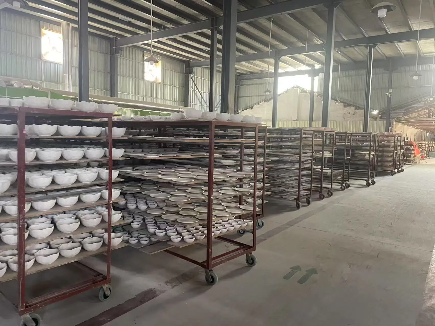 Xiamen Design In Source Trading Co., Ltd. vase