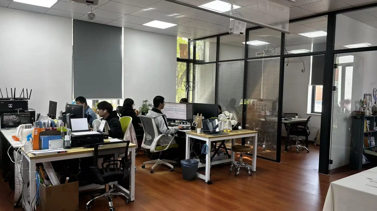 Nanjing Techlets International Trade Co., Ltd. Projection Screen