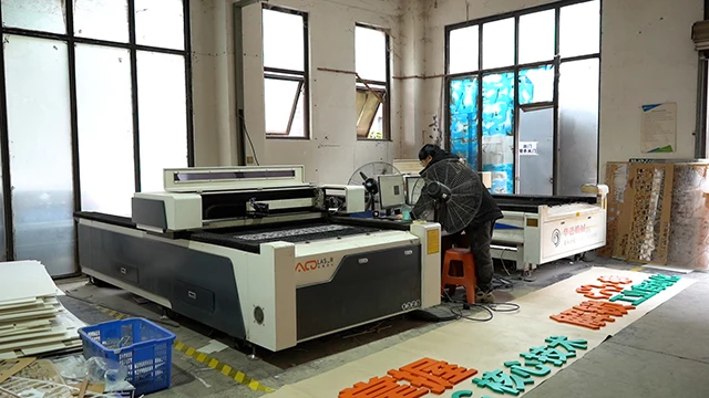 Sichuan Xinzhongrun Advertising Co., Ltd. LED Letter