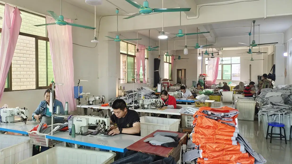 Guangzhou Bawan Leather Goods Co., Ltd. Canvas Backpacks
