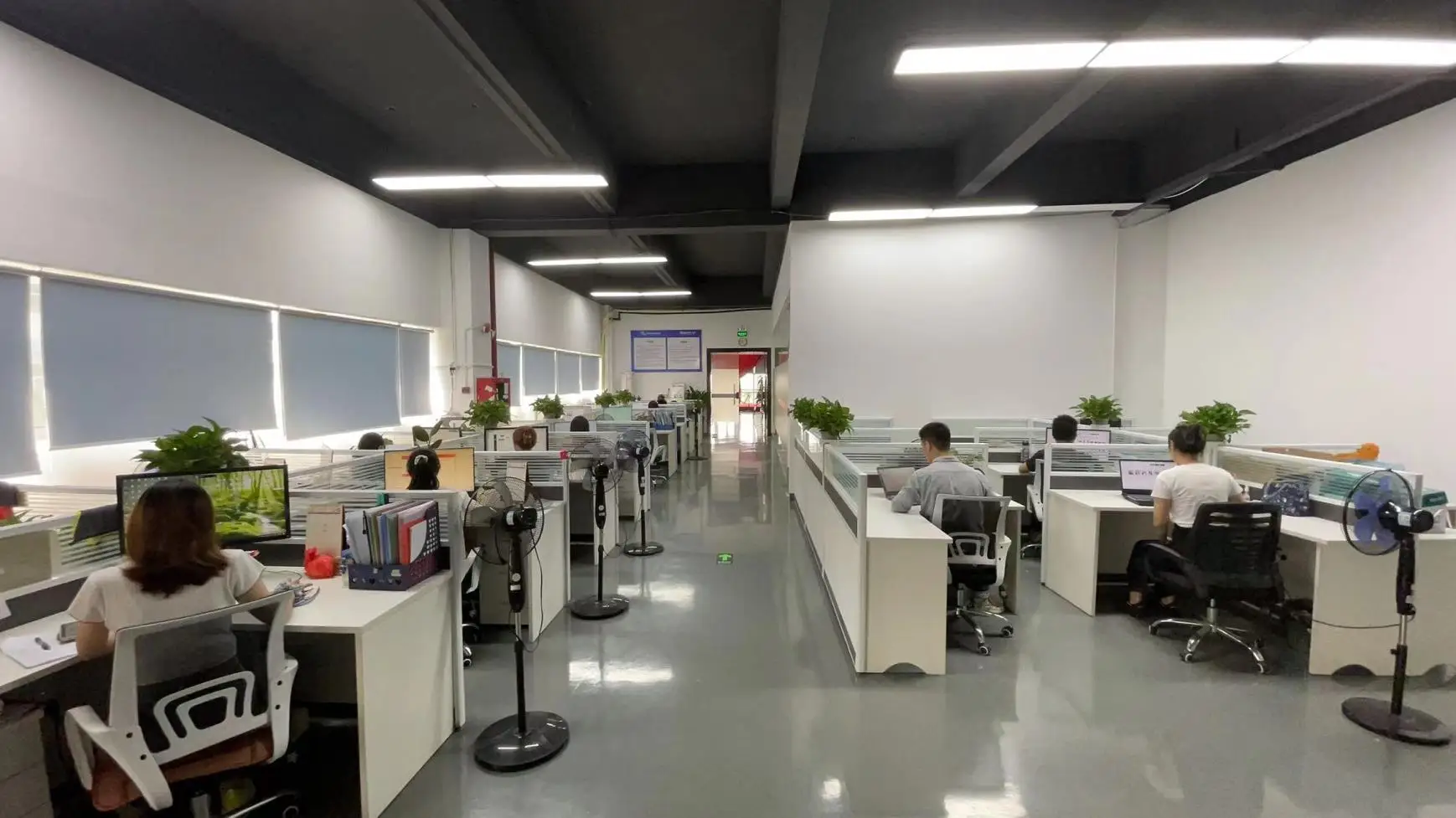 Aiyos Technology Co., Ltd. Floor Stand Kiosk