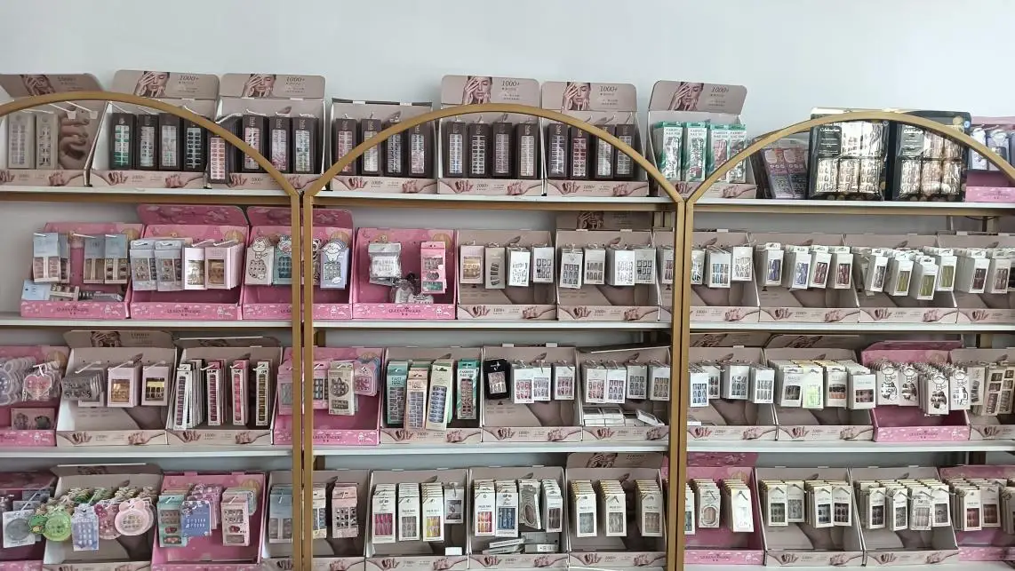 Yiwu Newby Makeup Co., Limited Press on Nails