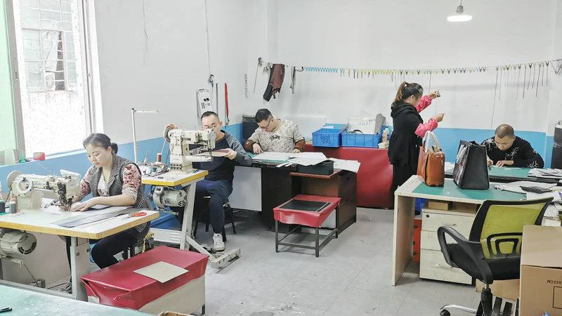 Guangzhou Longyue Stationery & Gifts Co., Ltd. Gift Sets